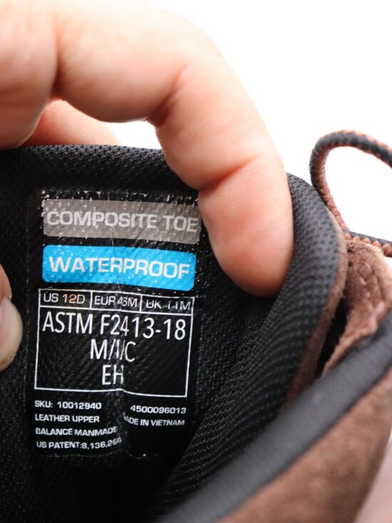 Ariat 8\